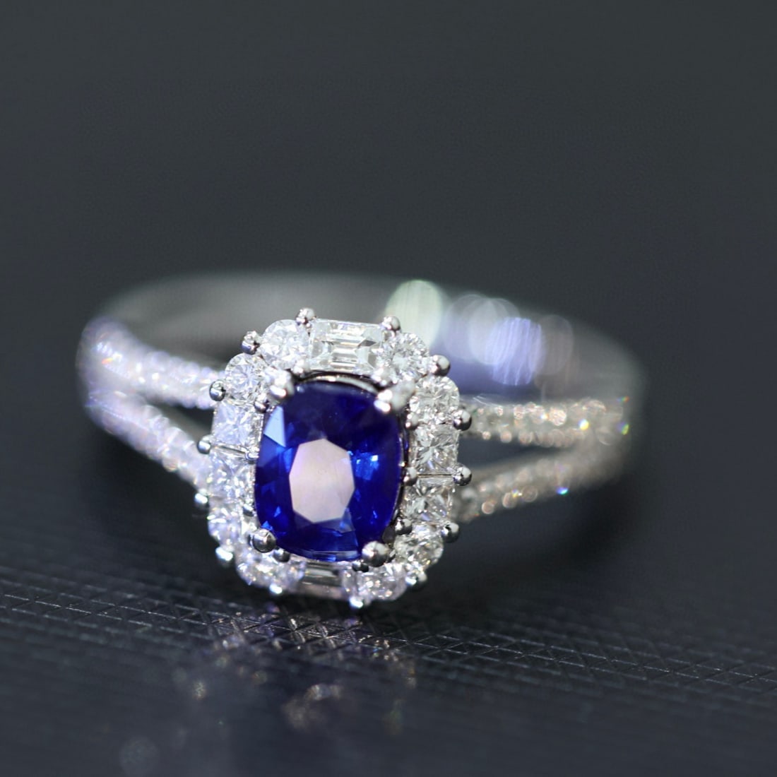 14k Gold 1.72 Ctw Natural Sapphire & Diamond Ring - 6