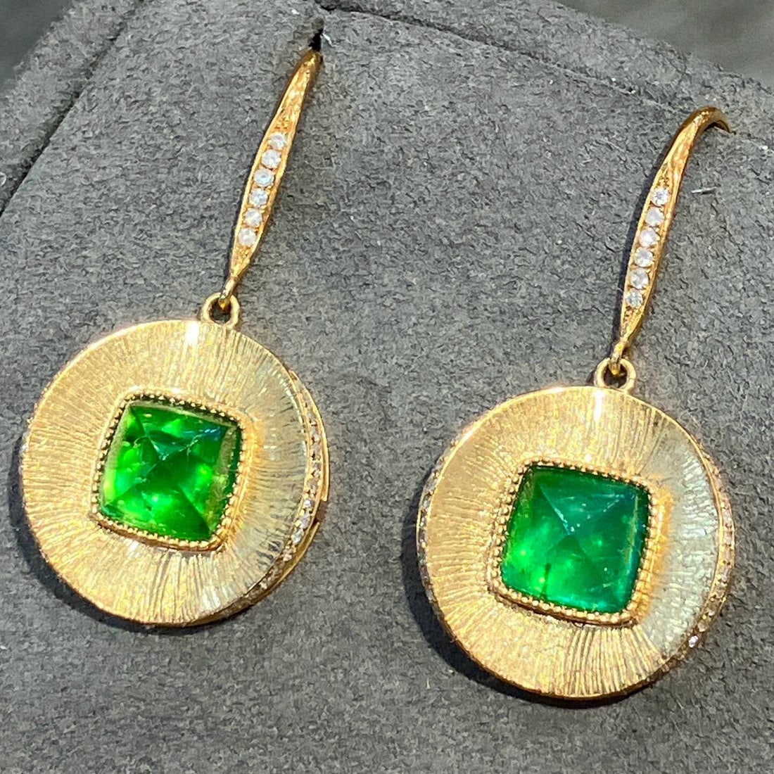 14k Gold 4.24 Ctw Vivid Green Natural Emerald & Diamond Earrings - 5