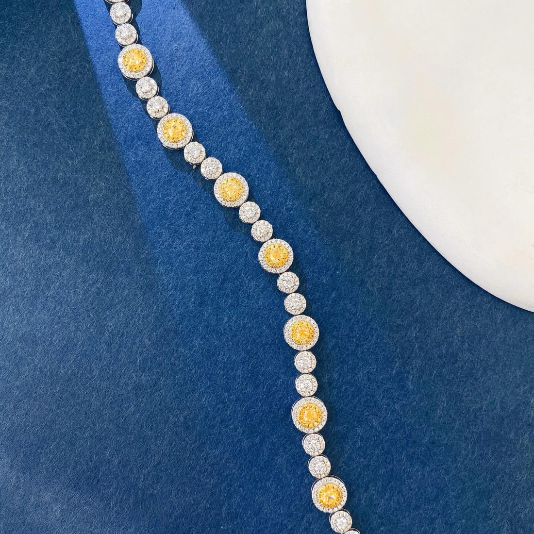 14k Gold 4.93 Ctw Natural Yellow Diamond & Diamond Bracelet - 5