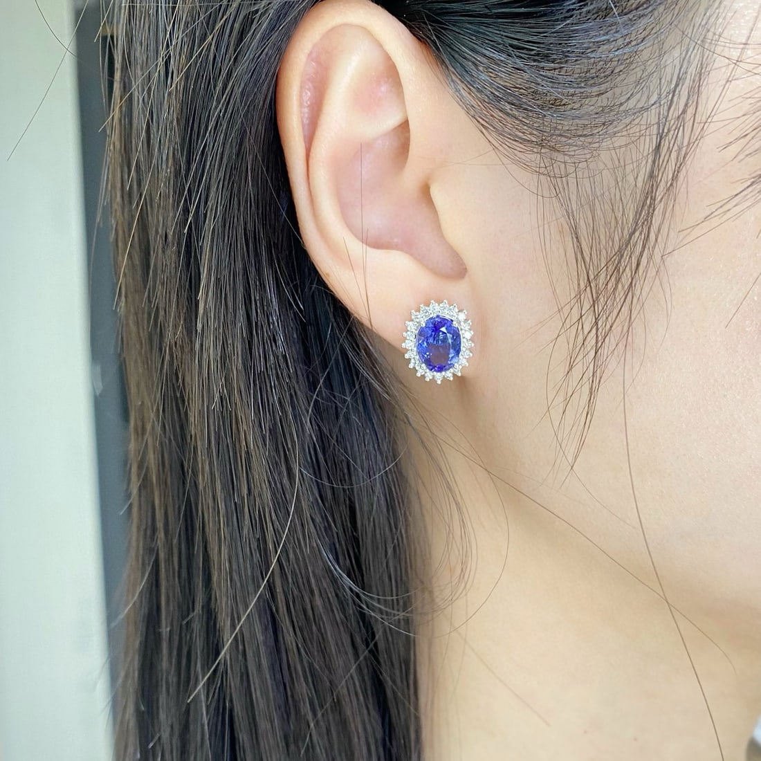 14k Gold 4.88 Ctw Natural Tanzanite & Diamond Earrings - 3