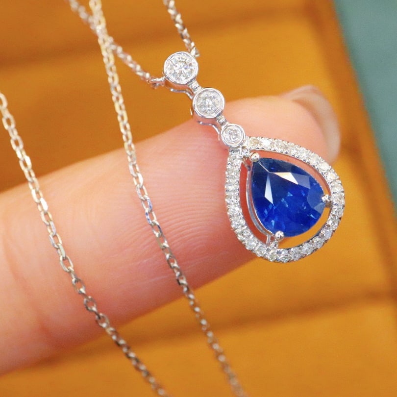 14k Gold 0.97 Ctw Vivid Blue Natural Sapphire & Diamond Necklace - 4