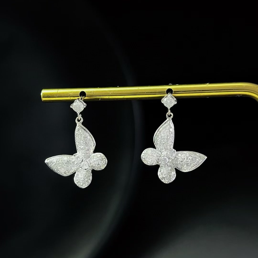 14k Gold 0.8 Ct Natural H Diamond & Butterfly Earrings: Ref:230940296 // gold content:14k gold // main gemstone:diamond // shape:round // carat weight:0. 8ct // clarity grade:vs-si // color:h // treatment:natural // cut grade:g // Condition: NewLow