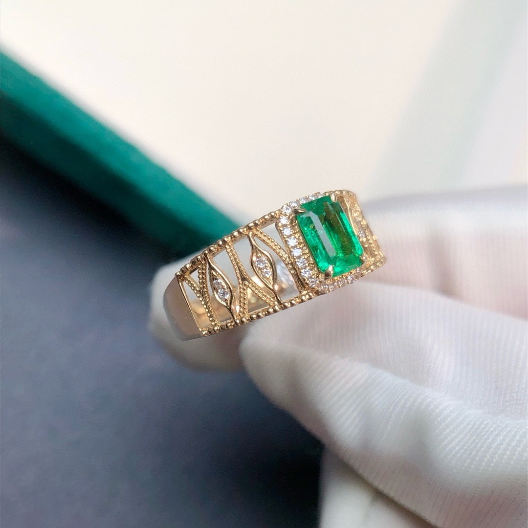 14k Gold 0.57 Ctw Vivid Green Natural Emerald & Diamond Ring - 2