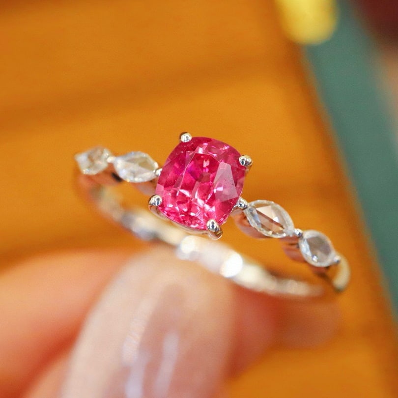 14k Gold 0.75 Ctw Natural Spinel & Diamond Ring - 2