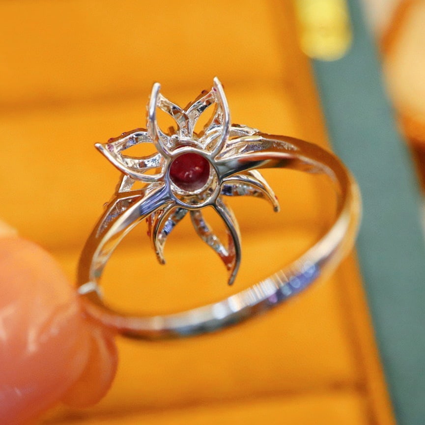 14k Gold 0.58 Ctw Natural Ruby & Diamond Ring - 4