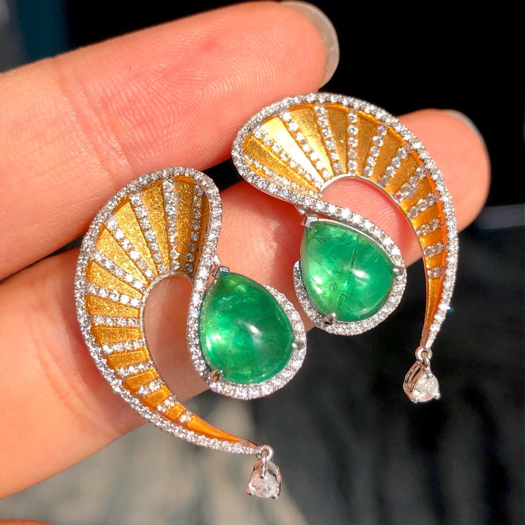 14k Gold 6.52 Ctw Intense Green Natural Emerald & Diamond Earrings - 6