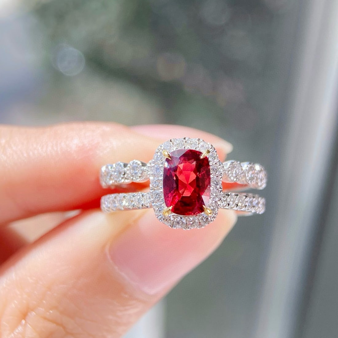 14k Gold 1.70 Ctw Natural Spinel & Diamond Ring: Ref:230940339 // gold content:14k gold // ring size:7. 25us // // main gemstone:spinel // shape:cushion // carat weight:1. 07ct // color:red // treatment:natural // // adjacent gemstone 2 :