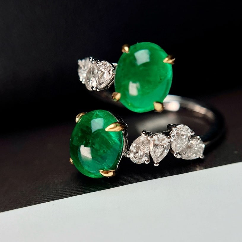 14k Gold 4.20 Ct Vivid Green Natural Emerald & Diamond Ring - 3