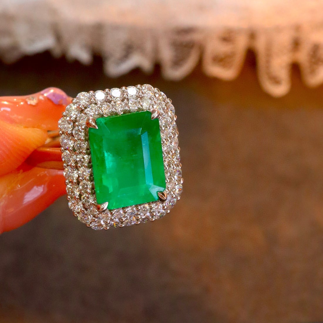 14k Gold 4.01 Ctw Vivid Green Natural Emerald & Diamond Ring - 3