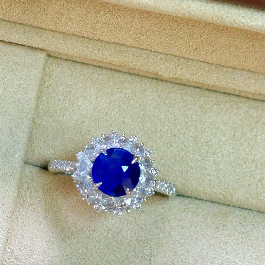 14k Gold 1.67 Ctw Natural Sapphire & Diamond Ring: Ref:230940381 // gold content:14k gold // ring size:7. 25us // // main gemstone:sapphire // shape:round // carat weight:1. 25ct // color:royal blue // treatment:natural // cut grade:g // //