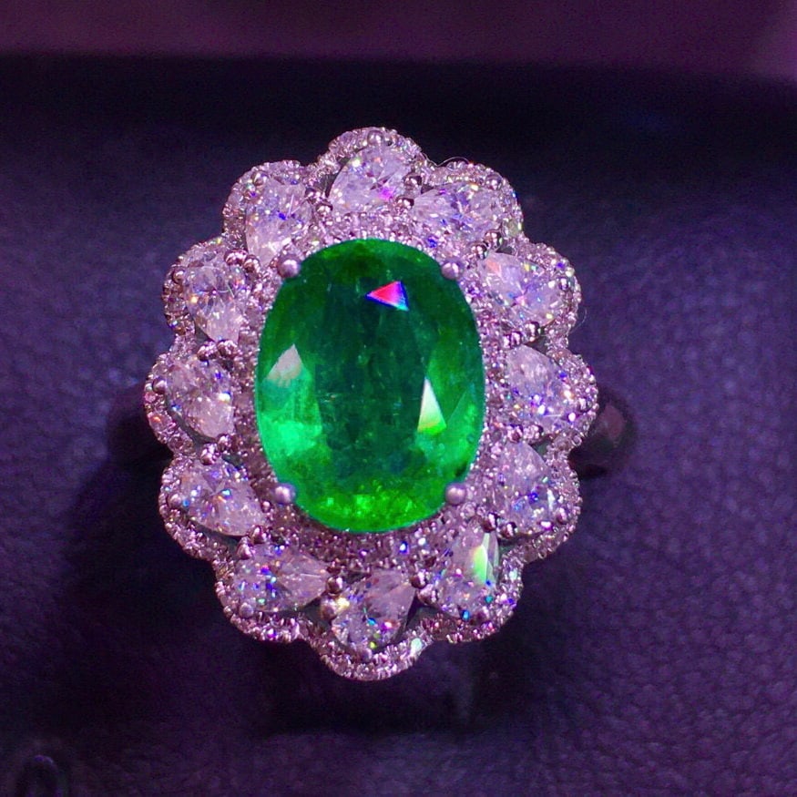 14k Gold 1.71 Ct Vivid Green Natural Emerald & Diamond Ring - 2