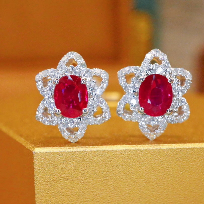 14k Gold 0.83 Ctw Natural Ruby & Diamond Earrings: Ref:230940388 // gold content:14k gold // main gemstone:ruby // shape:oval // carat weight:0. 58ct // color:pigeonblood red // treatment:natural // // adjacent gemstone 2 : diamond // number of