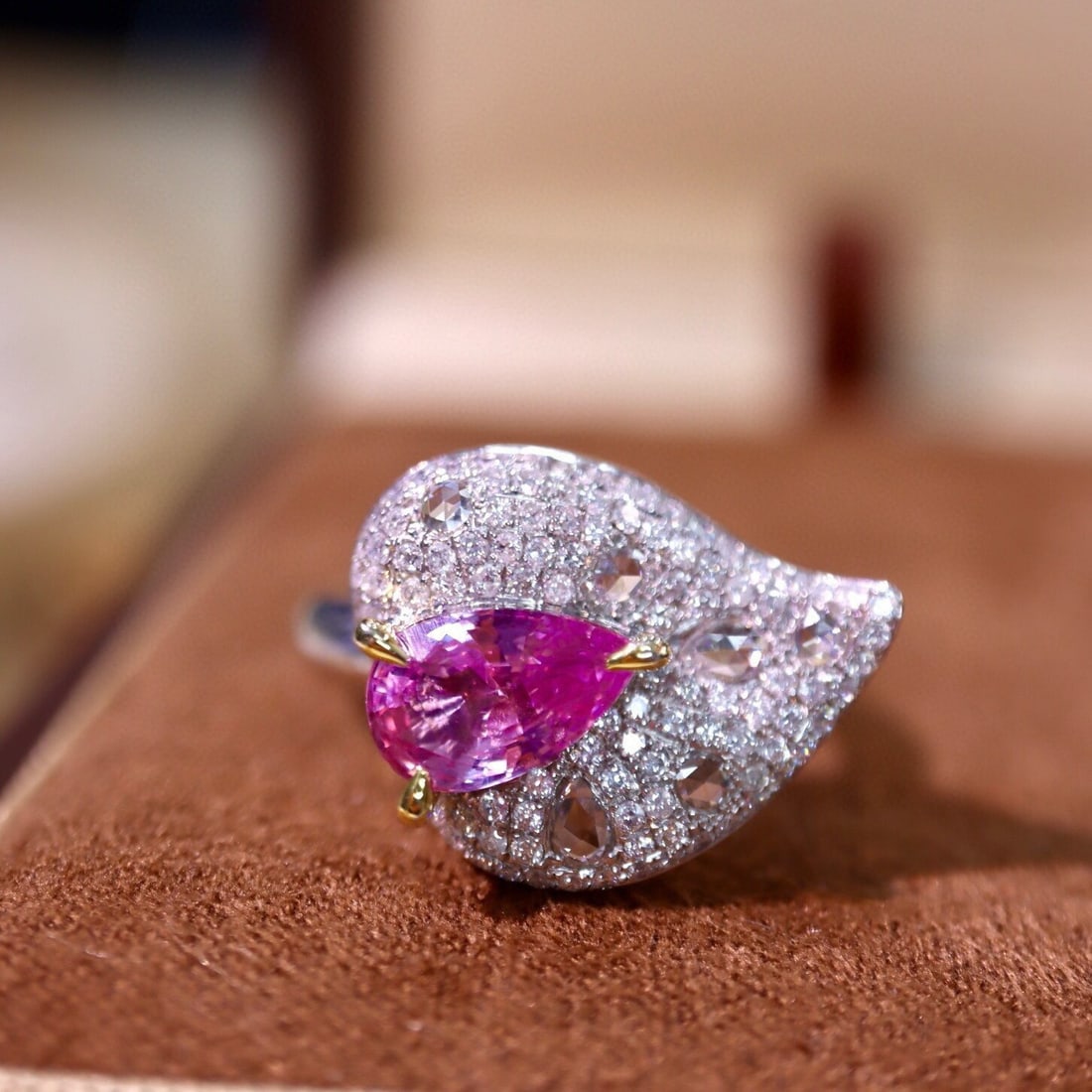 14k Gold 2.08 Ctw Natural Padparadscha Sapphire & Diamond Ring: Ref:230940396 // gold content:14k gold // ring size:7. 25us // // main gemstone:padparadscha sapphire // shape:pear // carat weight:1. 50ct // color:orangish pink // treatment:natural // //