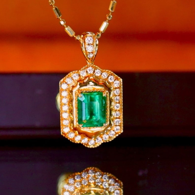 14k Gold 1.36 Ctw Vivid Green Natural Emerald & Diamond Pendant( Without Chain ) - 4