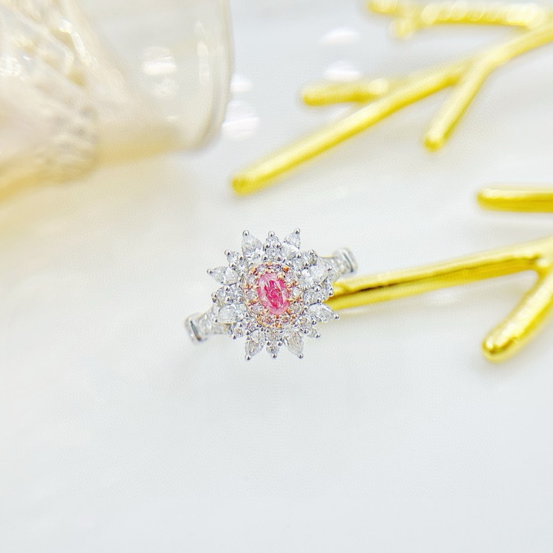 14k Gold 0.90 Ctw Natural Pink Diamond & Diamond Ring: Ref:230940401 // gold content:14k gold // ring size:7. 25us // // main gemstone:pink diamond // shape:oval // carat weight:0. 15ct // color:pink // treatment:natural // // adjacent gemstone 2 :