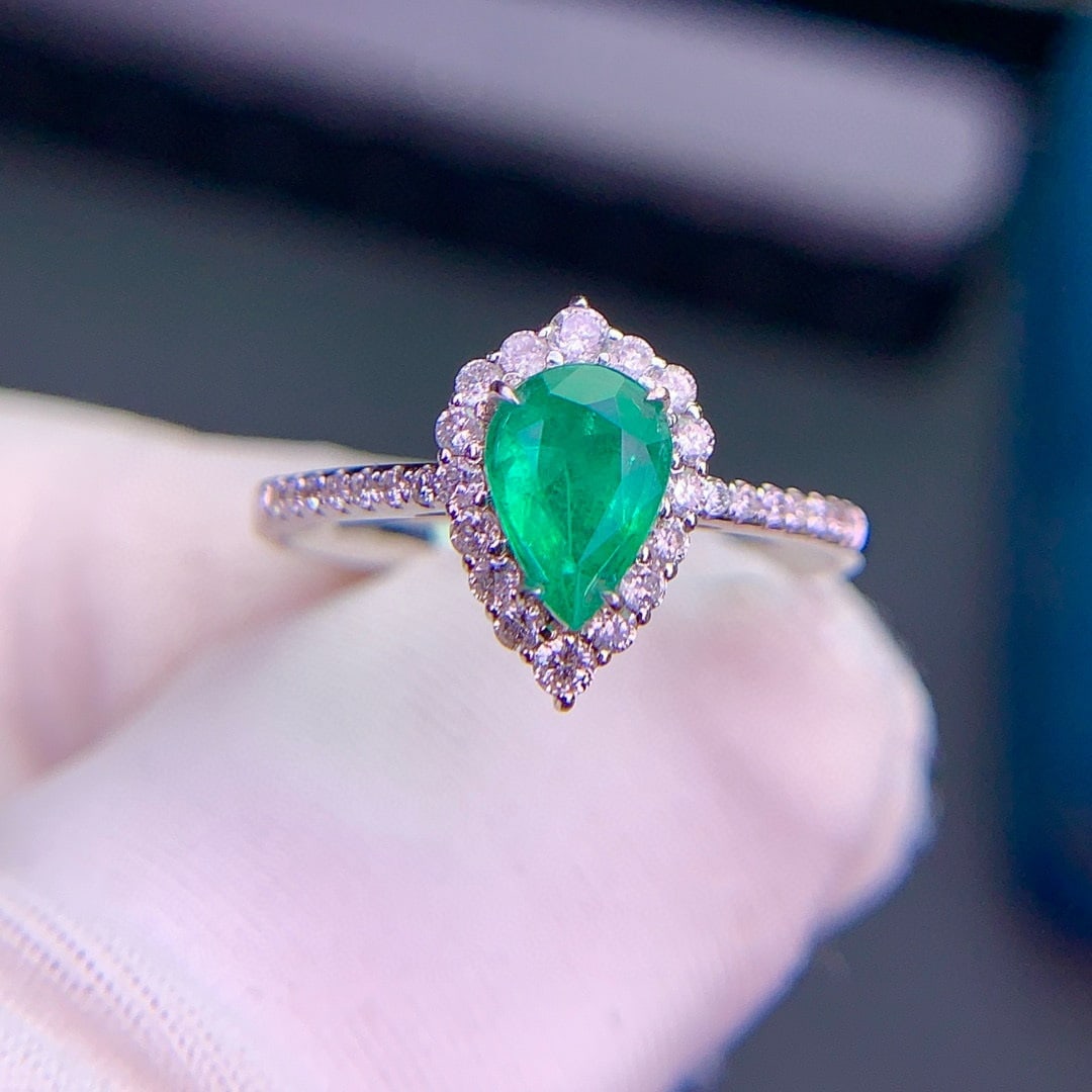 14k Gold 0.56 Ct Natural Emerald & Diamond Ring - 3