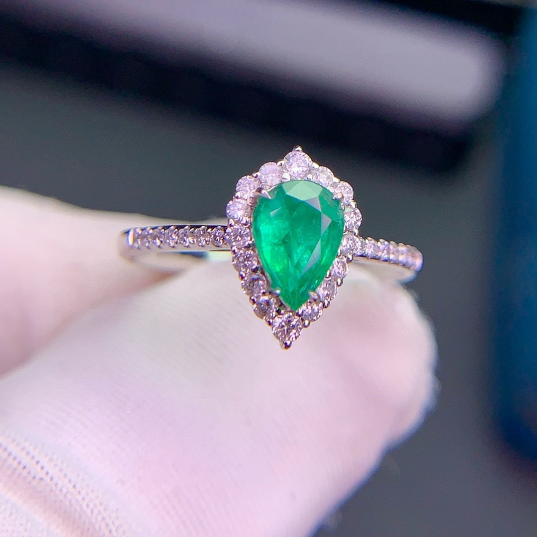 14k Gold 0.56 Ct Natural Emerald & Diamond Ring - 8