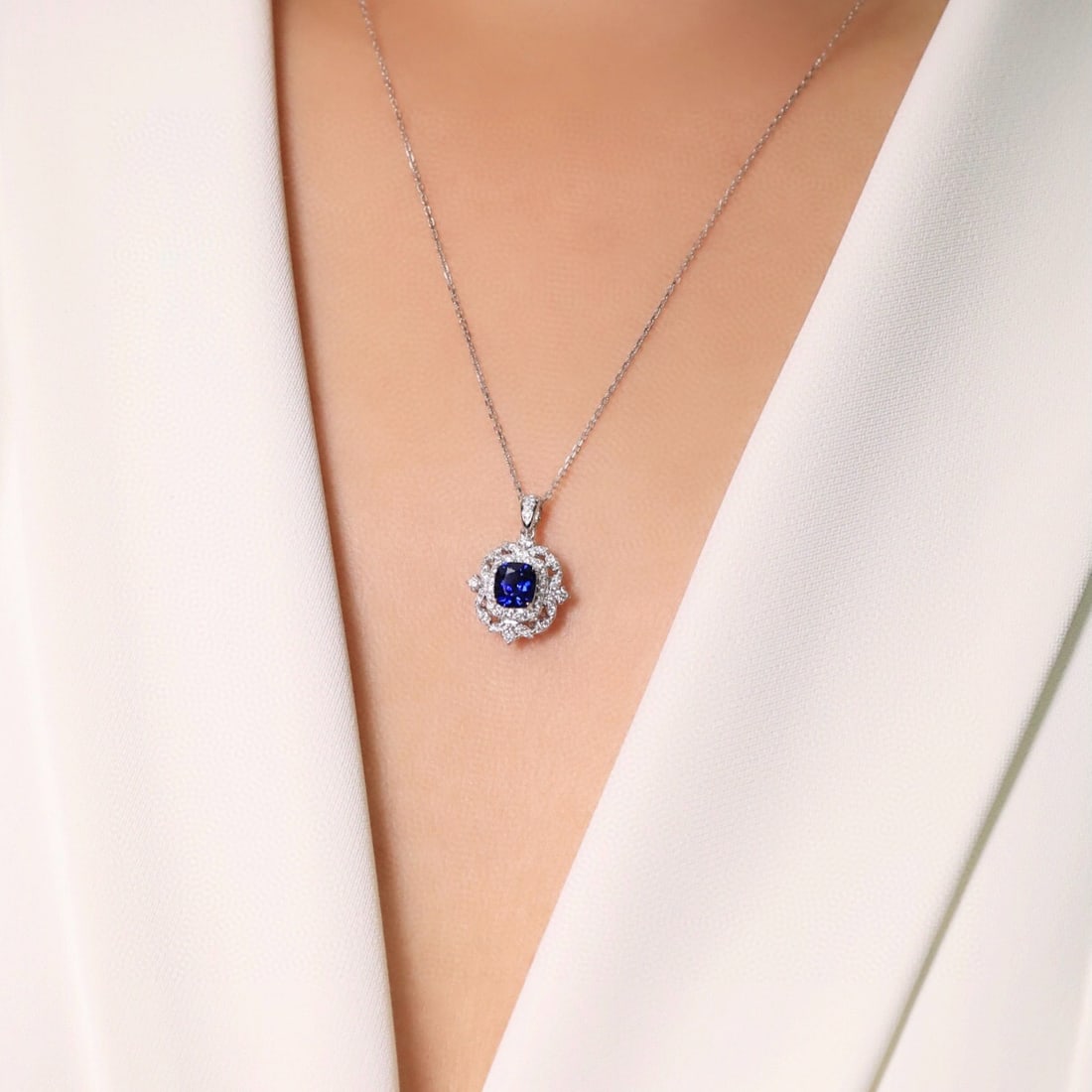 14k Gold 1.05 Ct Natural Sapphire & Diamond Necklace - 2