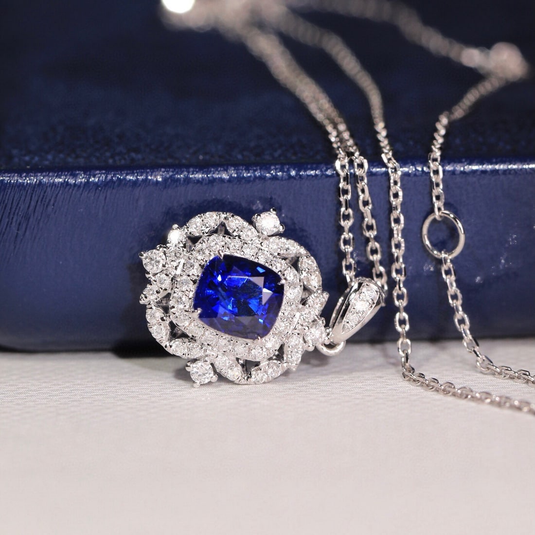 14k Gold 1.05 Ct Natural Sapphire & Diamond Necklace - 3