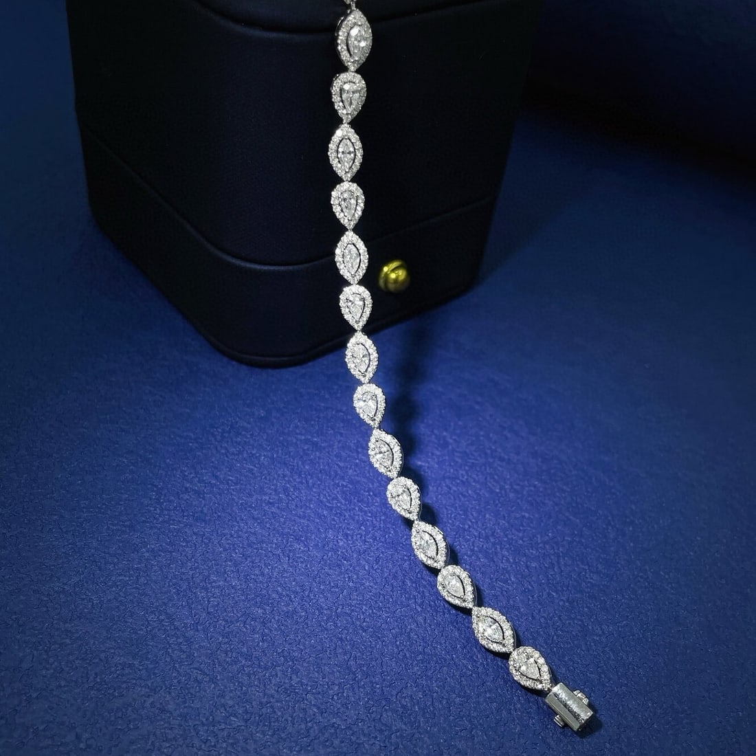 14k Gold 2.84 Ctw Natural H Diamond Bracelet - 2