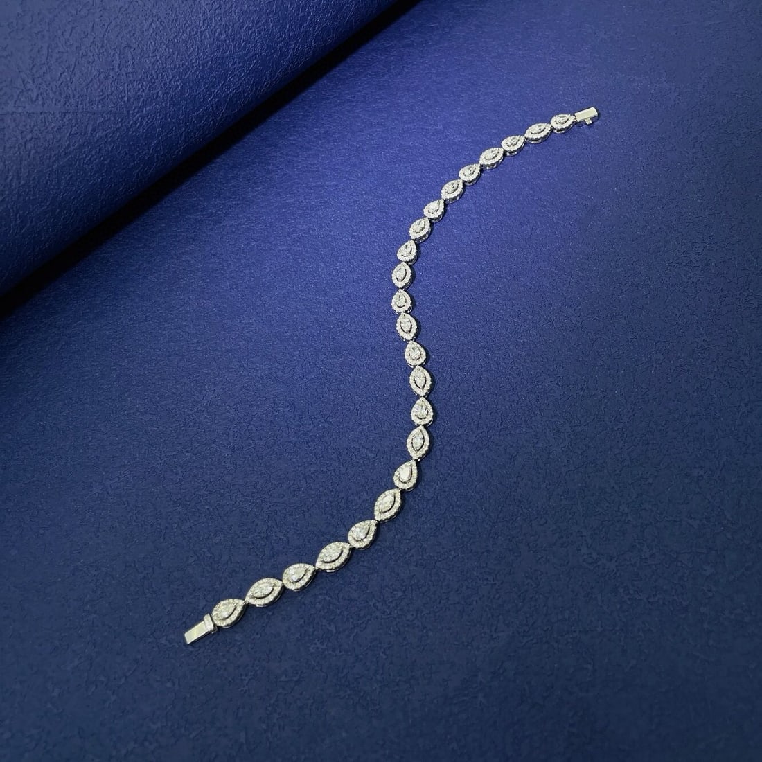 14k Gold 2.84 Ctw Natural H Diamond Bracelet - 3