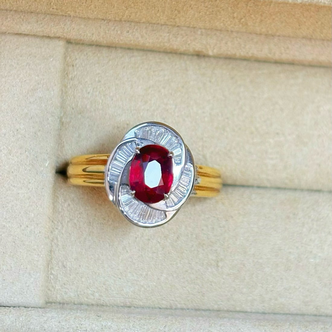 14k Gold 1.48 Ctw Natural Ruby & Diamond Ring - 4