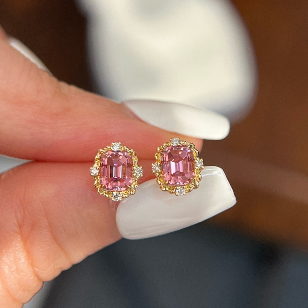 14k Gold 1.48 Ctw Natural Tourmaline & Diamond Earrings: Ref:230940421 // gold content:14k gold // main gemstone:tourmaline // shape:octagonal // carat weight:1. 42ct // color:pink // treatment:natural // // adjacent gemstone 2 : diamond // shape:round