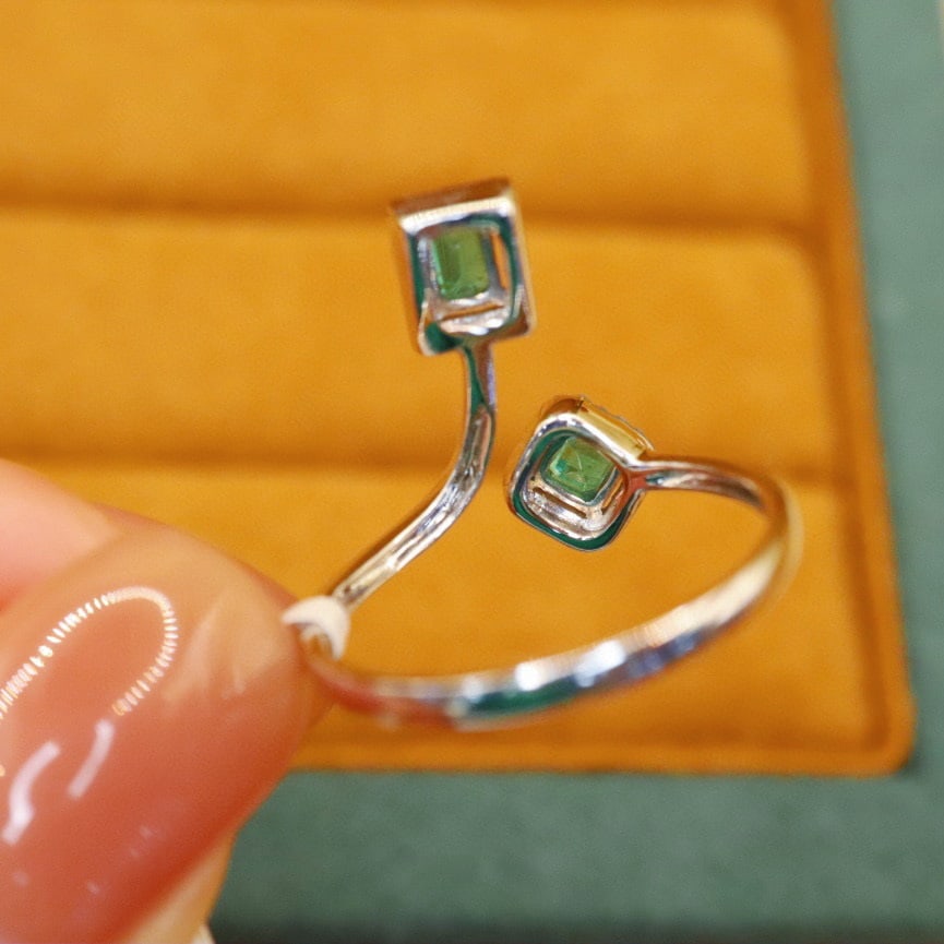 14k Gold 0.72 Ctw Natural Emerald & Diamond Ring - 5