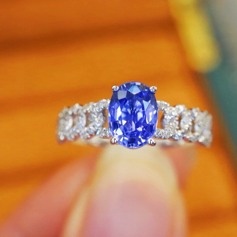 14k Gold 1.33 Ctw Natural Sapphire & Diamond Ring: Ref:230940442 // gold content:14k gold // ring size:7. 25us // // main gemstone:sapphire // shape:oval // carat weight:1. 16ct // color:cornflower blue // treatment:natural // // adjacent gemstone