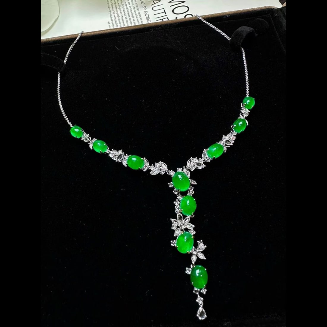 14k Gold 20.25 Ct Vivid Green Natural Emerald & Sapphire Necklace - 3