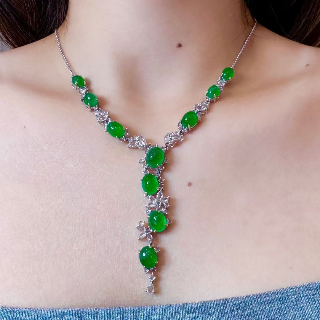 14k Gold 20.25 Ct Vivid Green Natural Emerald & Sapphire Necklace - 4