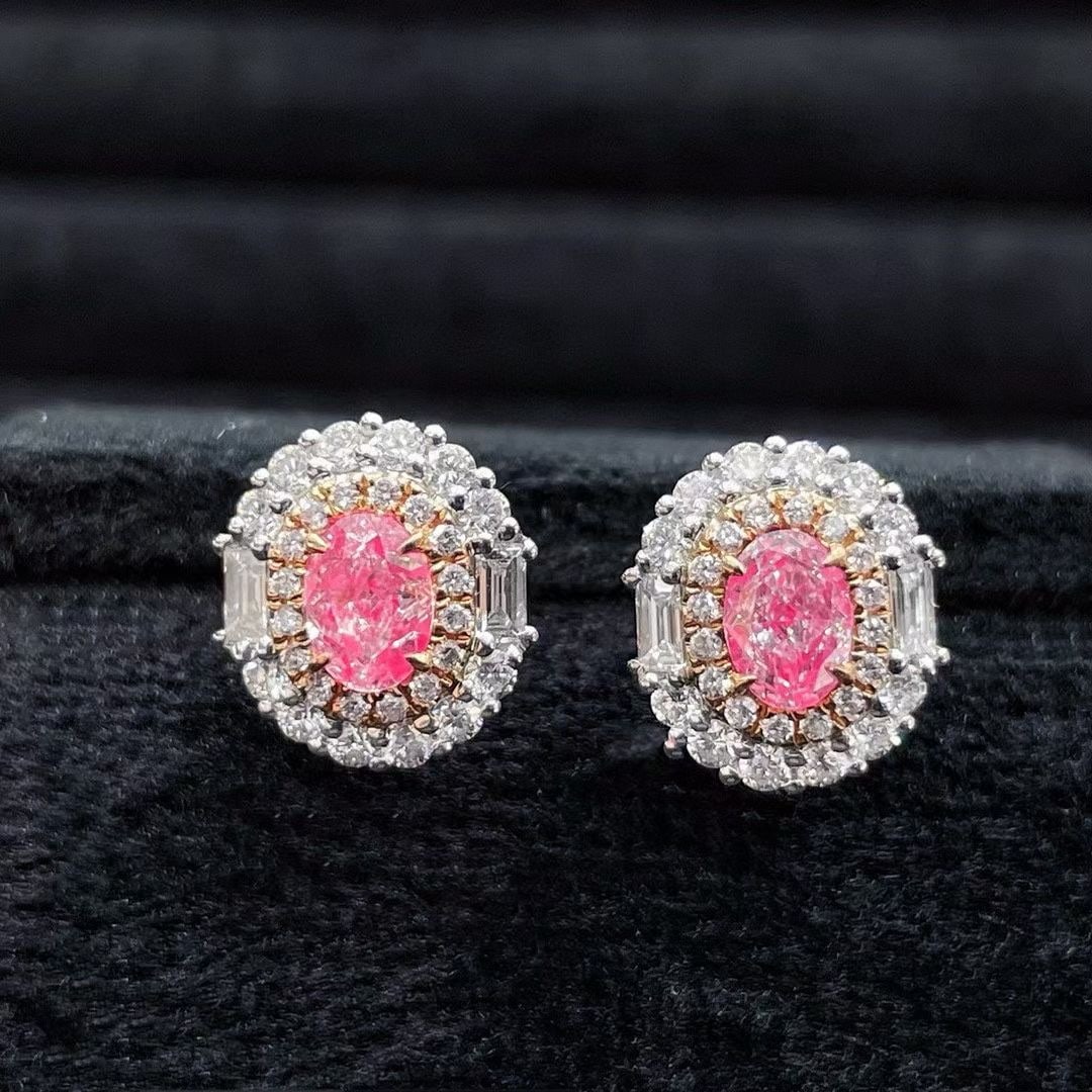 14k Gold 1.27 Ctw Natural Pink Diamond & Diamond Earrings: Ref:230937017 // gold content:14k gold // main gemstone:pink diamond // shape:oval // carat weight:0. 68ct // color:pink // treatment:natural // // adjacent gemstone 2 : diamond // shape:multiply // c