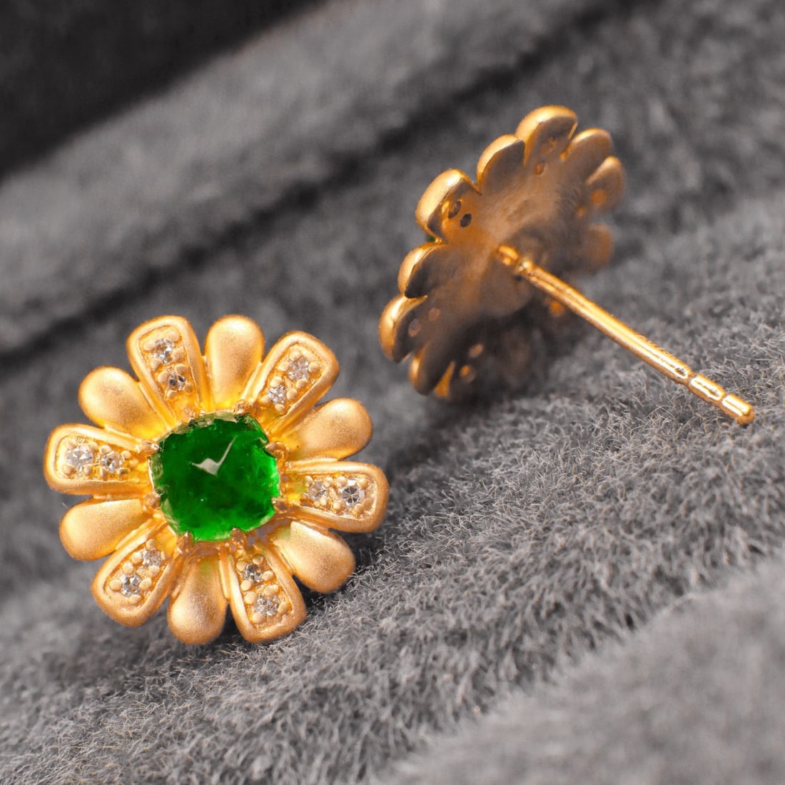 14k Gold 1.29 Ctw Vivid Green Natural Emerald & Diamond & Flowers Earrings - 2