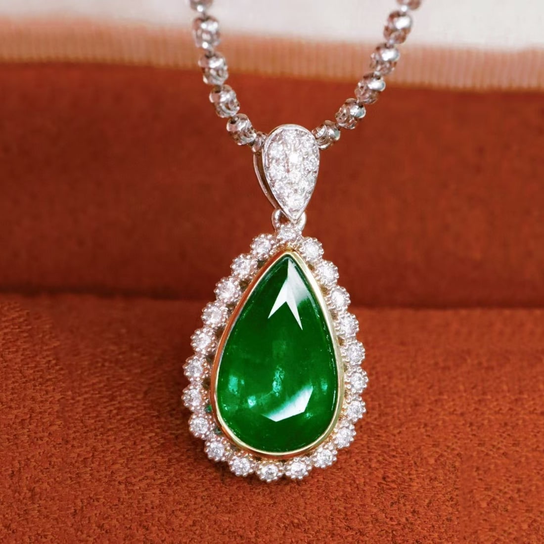 14k Gold 2.14 Ctw Vivid Green Natural Emerald & Diamond Pendant( Without Chain ): Ref:230937044 // gold content:14k gold // main gemstone:emerald // shape:pear // carat weight:1. 98ct // color:vivid green // treatment:natural // // adjacent gemstone 2 : diamond // shape:round //