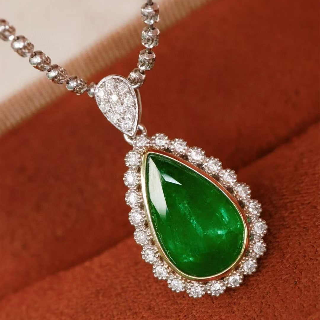 14k Gold 2.14 Ctw Vivid Green Natural Emerald & Diamond Pendant( Without Chain ) - 2