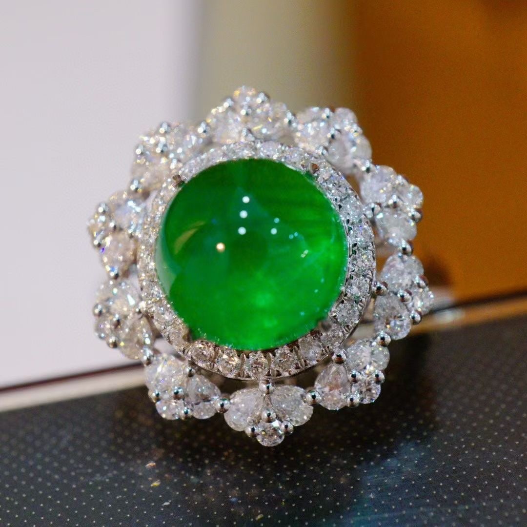 14k Gold 3.76 Ctw Vivid Green Natural Emerald & Diamond Ring - 2