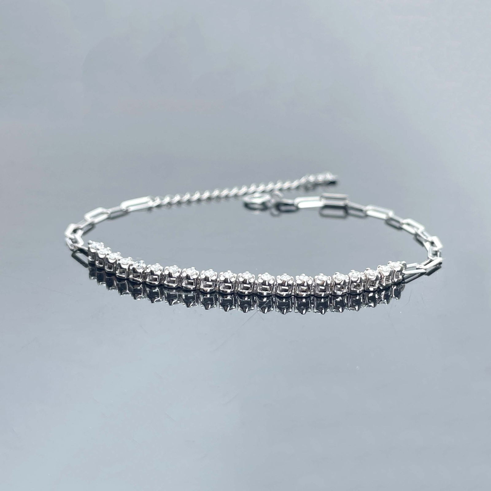 14k Gold 0.32 Ct Natural H Diamond Bracelet: Ref:230937052 // gold content:14k gold // main gemstone:diamond // shape:round // carat weight:0. 32ct // clarity grade:vs-si // color:h // treatment:natural // cut grade:g // Condition: New Low Esti