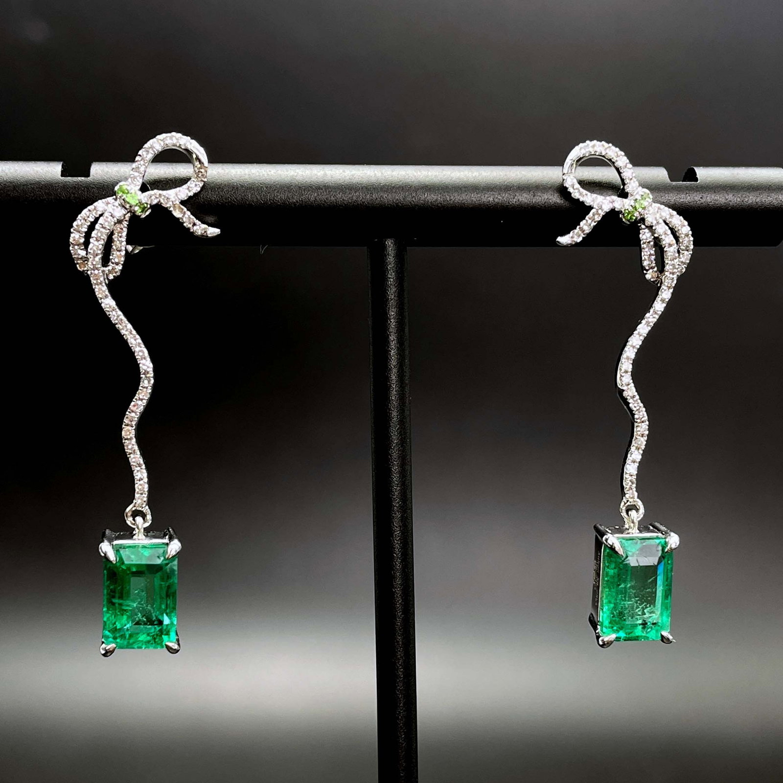 14k Gold 2.84 Ctw Vivid Green Natural Emerald & Diamond Earrings - 2