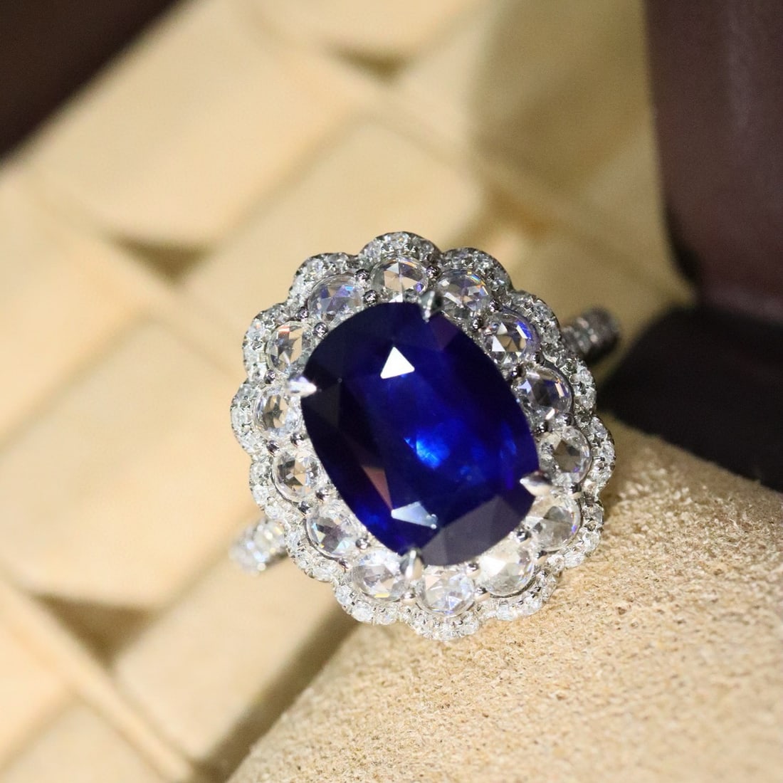 14k Gold 4.39 Ctw Natural Sapphire & Diamond Ring - 3