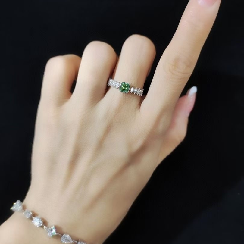 14k Gold 0.90 Ctw Natural Green Diamond & Diamond Ring - 3