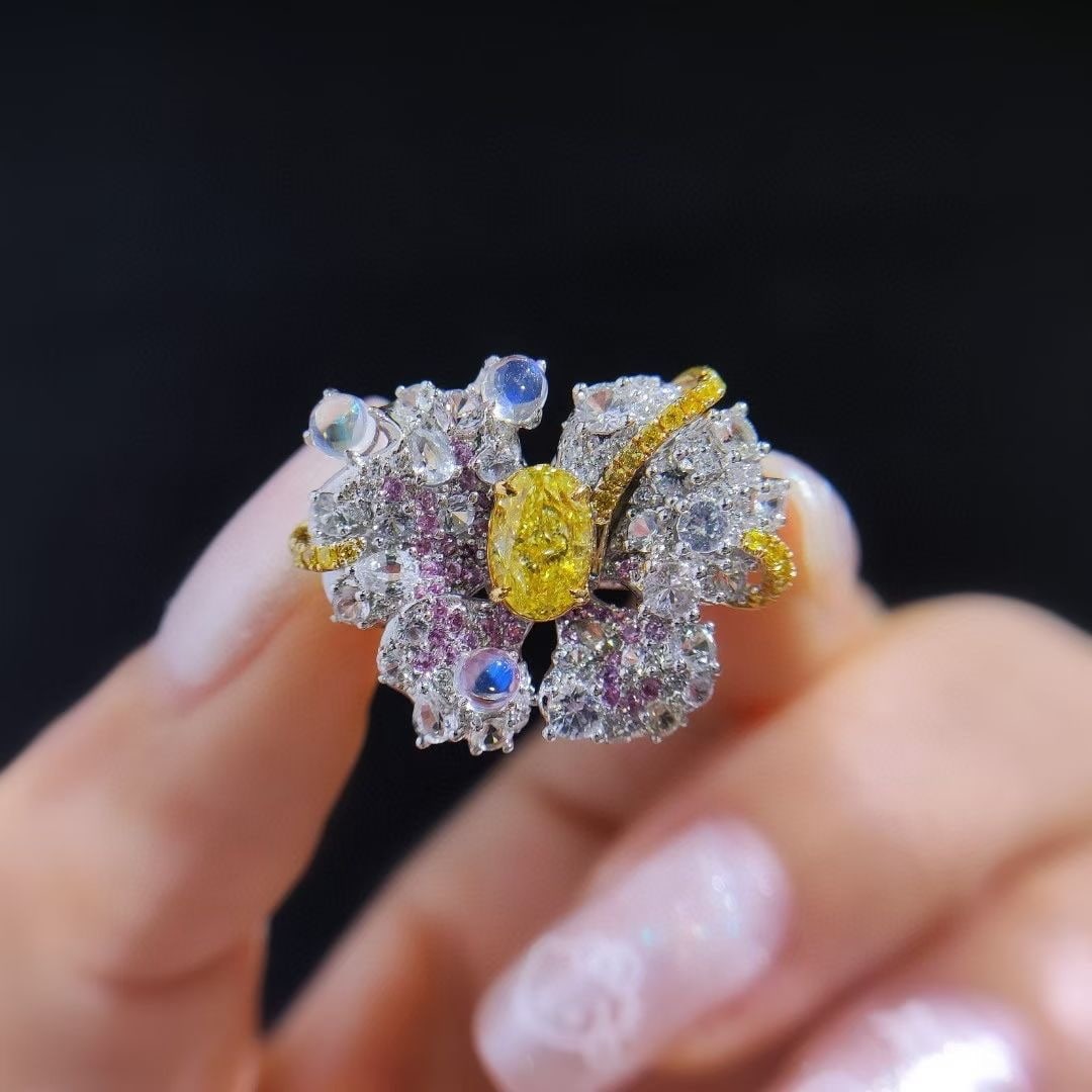 Gia Certified 14k Gold 1.26 Ctw Natural Yellow Diamond & Diamond Ring/pendant( Without Chain ): Ref:230937113 // gold content:14k gold // ring size:7. 25us // // main gemstone:yellow diamond // certified:gia // shape:oval // carat weight:1. 00ct // clarity grade:vs2 // color:yellow //