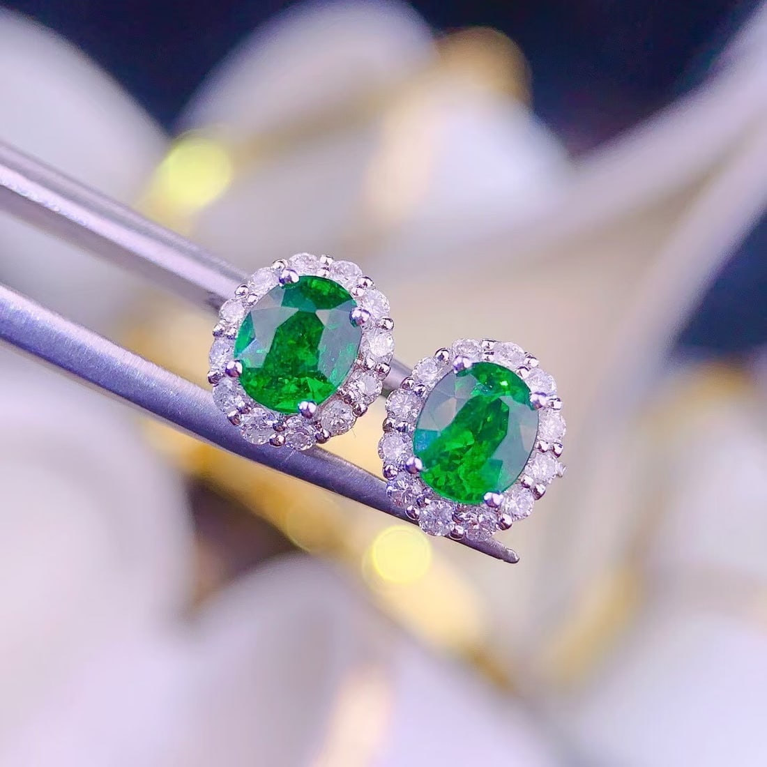 14k Gold 1.5 Ct Natural Tsavorite & Diamond Earrings - 2