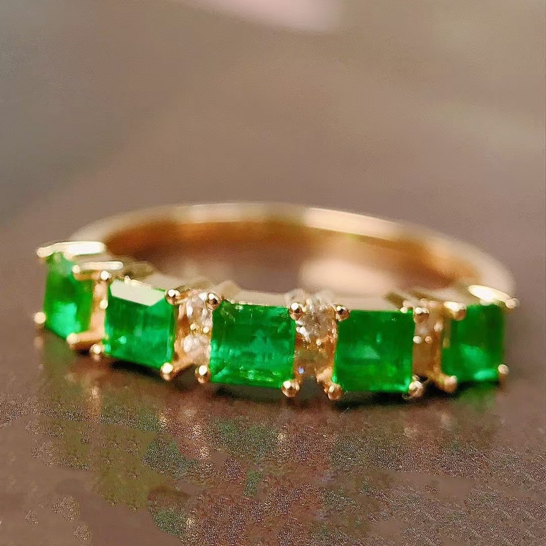 14k Gold 0.79 Ctw Vivid Green Natural Emerald & Diamond Ring: Ref:230937131 // gold content:14k gold // ring size:7. 25us // // main gemstone:emerald // shape:square // carat weight:0. 70ct // color:vivid green // treatment:natural // // adjacent gemstone 2 : di