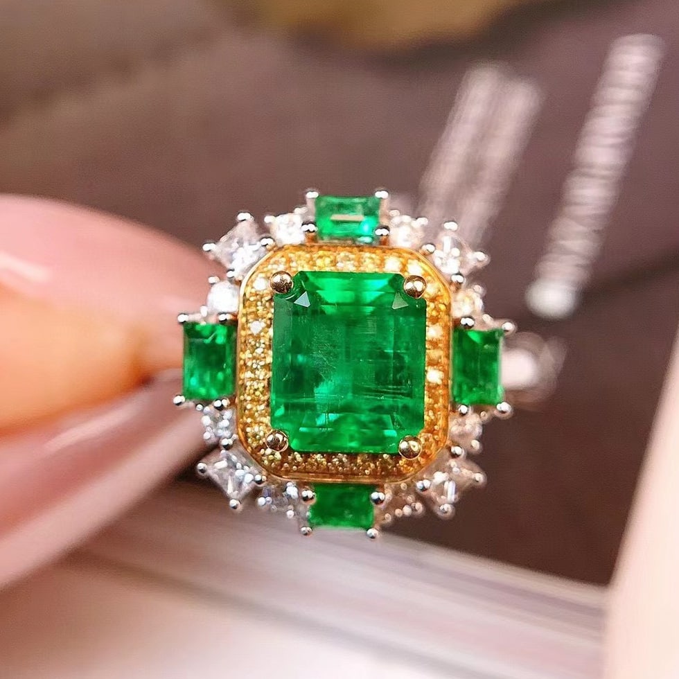 14k Gold 1.50 Ctw Vivid Green Natural Emerald & Emerald Ring: Ref:230937136 // gold content:14k gold // ring size:7. 25us // // main gemstone:emerald // shape:octagonal // carat weight:1. 19ct // color:vivid green // treatment:natural // // adjacent gemstone