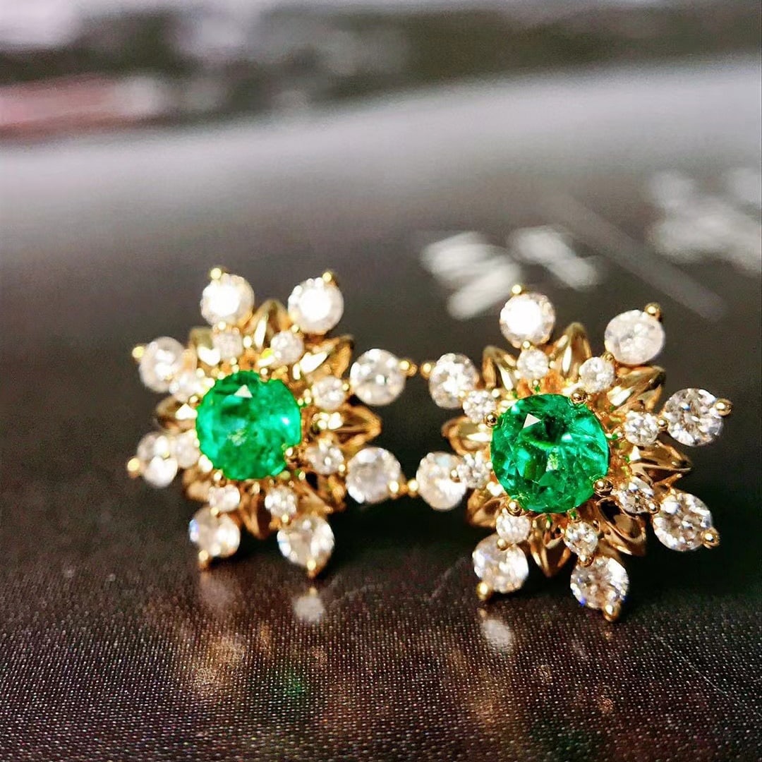 14k Gold 1.12 Ctw Vivid Green Natural Emerald & Diamond Earrings - 2