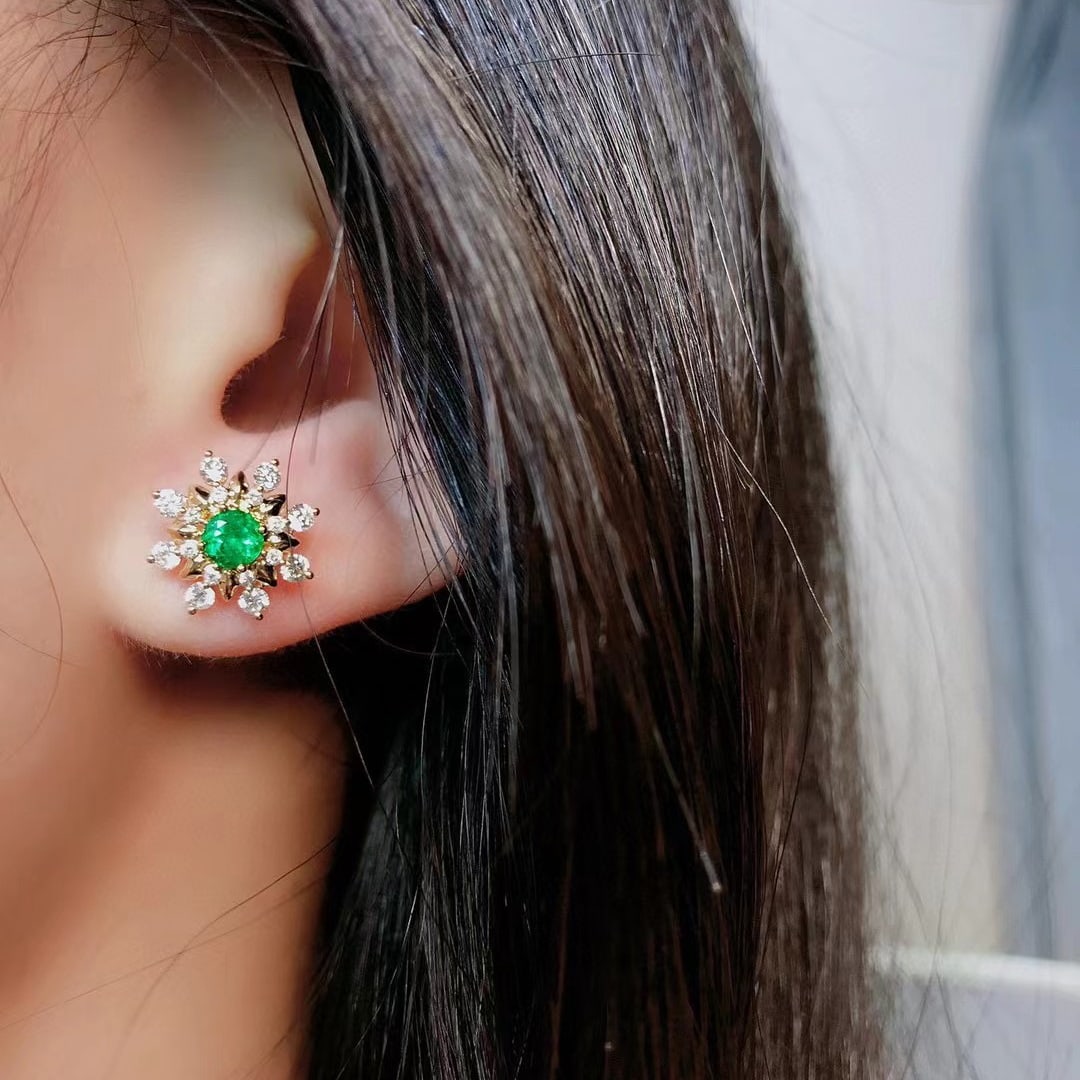 14k Gold 1.12 Ctw Vivid Green Natural Emerald & Diamond Earrings - 4