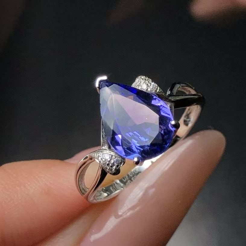 14k Gold 2.10 Ctw Natural Tanzanite & Diamond Ring - 2