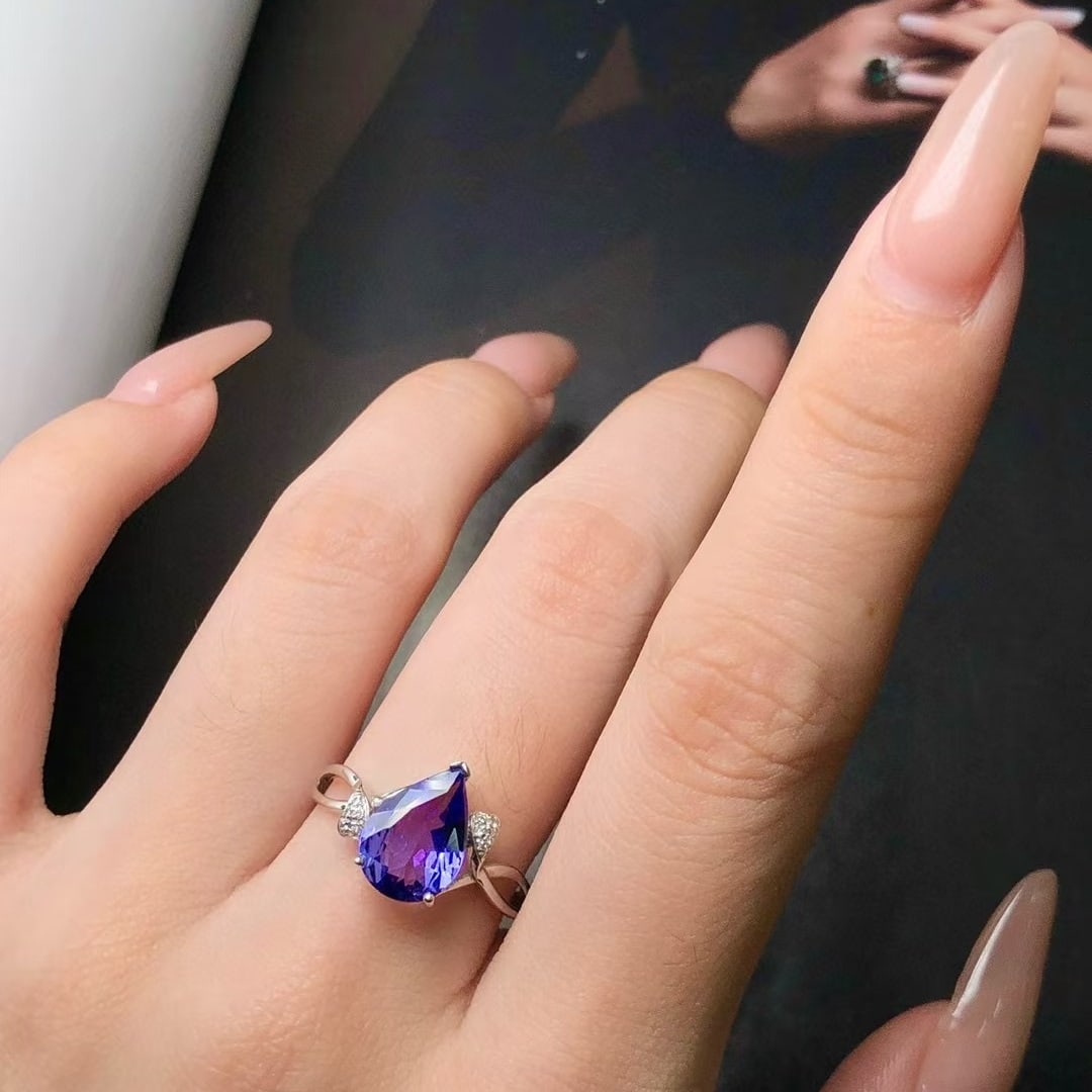 14k Gold 2.10 Ctw Natural Tanzanite & Diamond Ring - 4