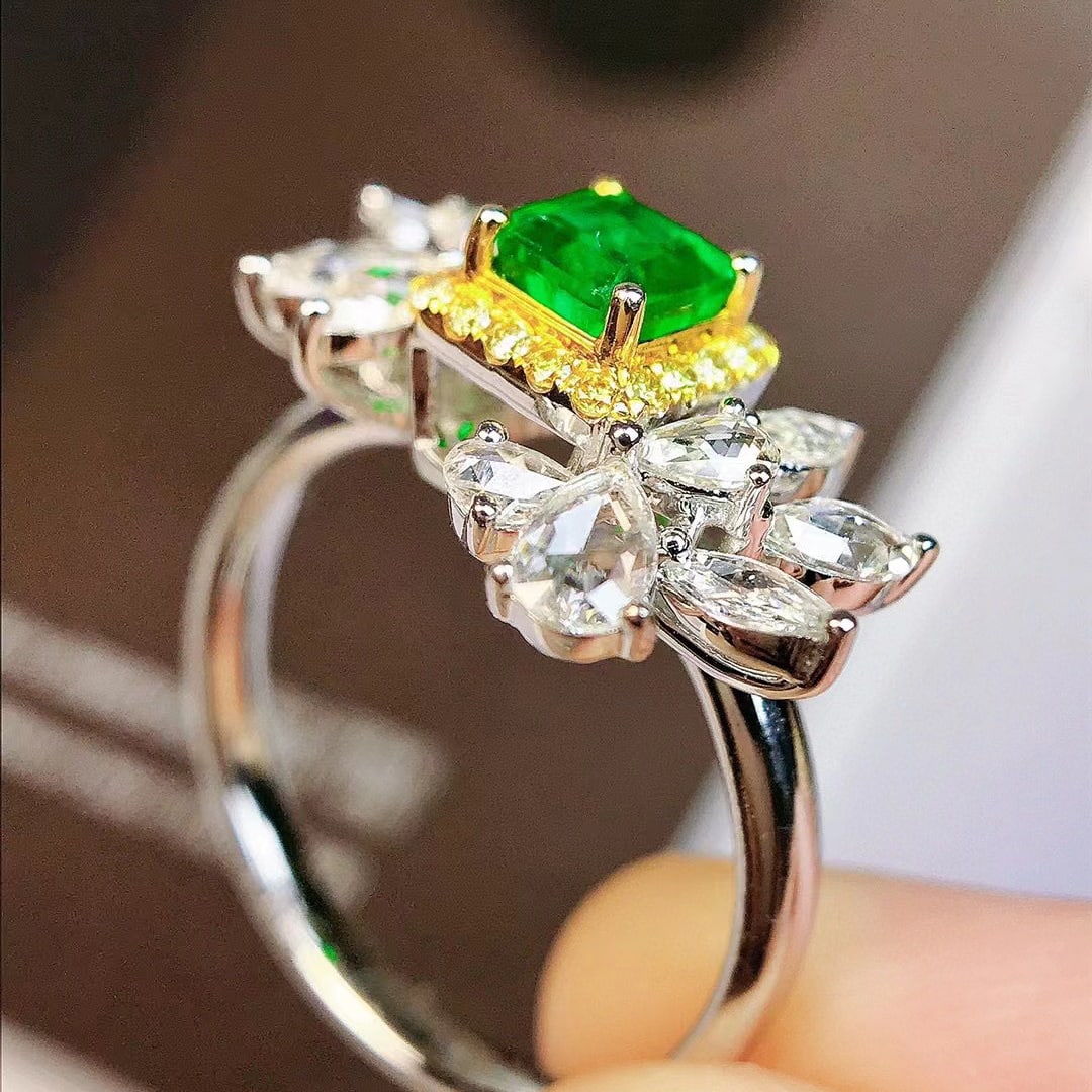14k Gold 1.21 Ctw Vivid Green Natural Emerald & Diamond Ring - 2