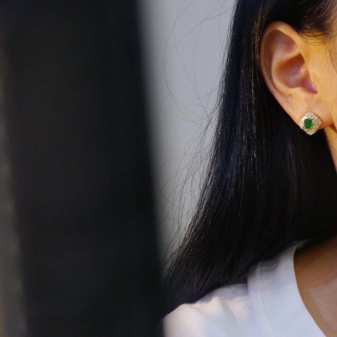 14k Gold 1.12 Ctw Vivid Green Natural Emerald & Diamond Earrings - 4